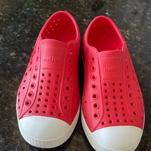 Native Shoes
Jefferson Water Friendly Slip-On Vegan Sneaker
Size C 11 - Red